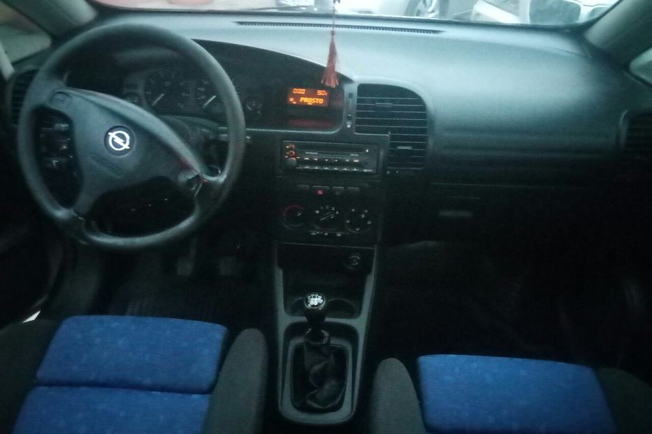 Продам Opel Zafira 2000 года в Одессе