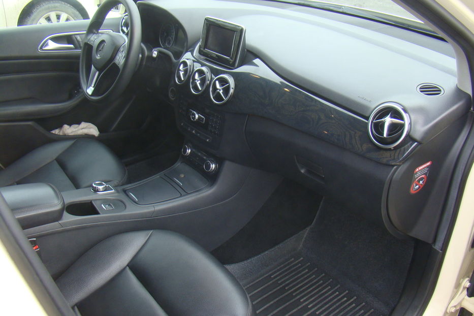 Продам Mercedes-Benz B-Class 1.8cdi АКПП 2014 года в Одессе
