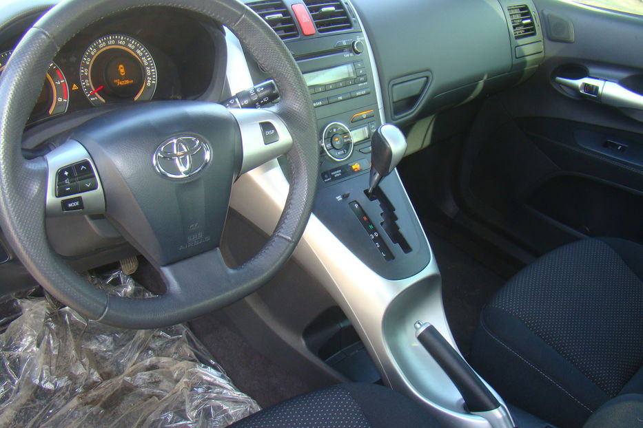 Продам Toyota Auris 2013 года в Одессе