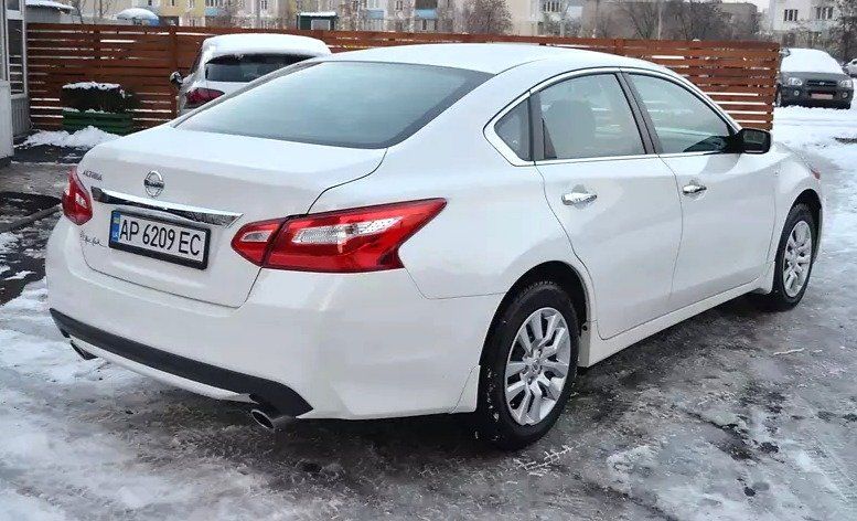 Продам Nissan Altima 2016 года в Киеве