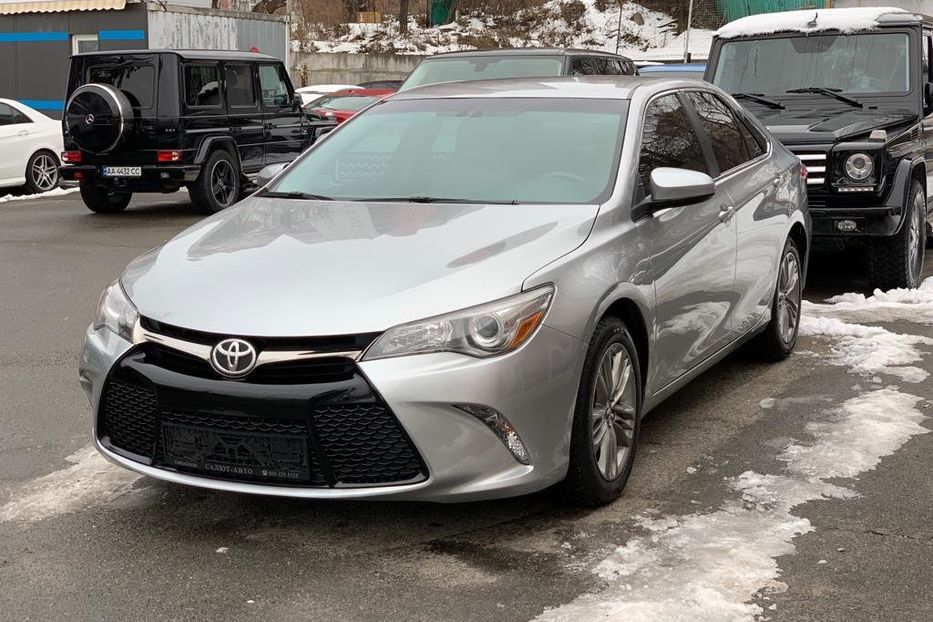 Продам Toyota Camry SE 2015 года в Киеве