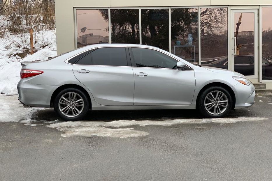 Продам Toyota Camry SE 2015 года в Киеве