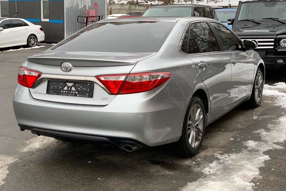 Продам Toyota Camry SE 2015 года в Киеве