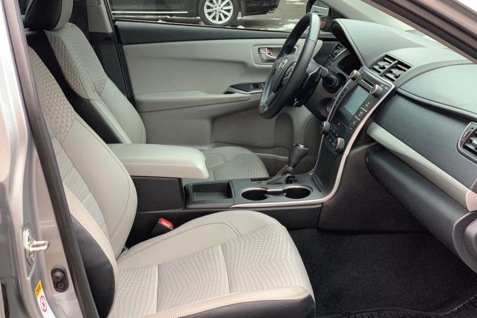 Продам Toyota Camry SE 2015 года в Киеве