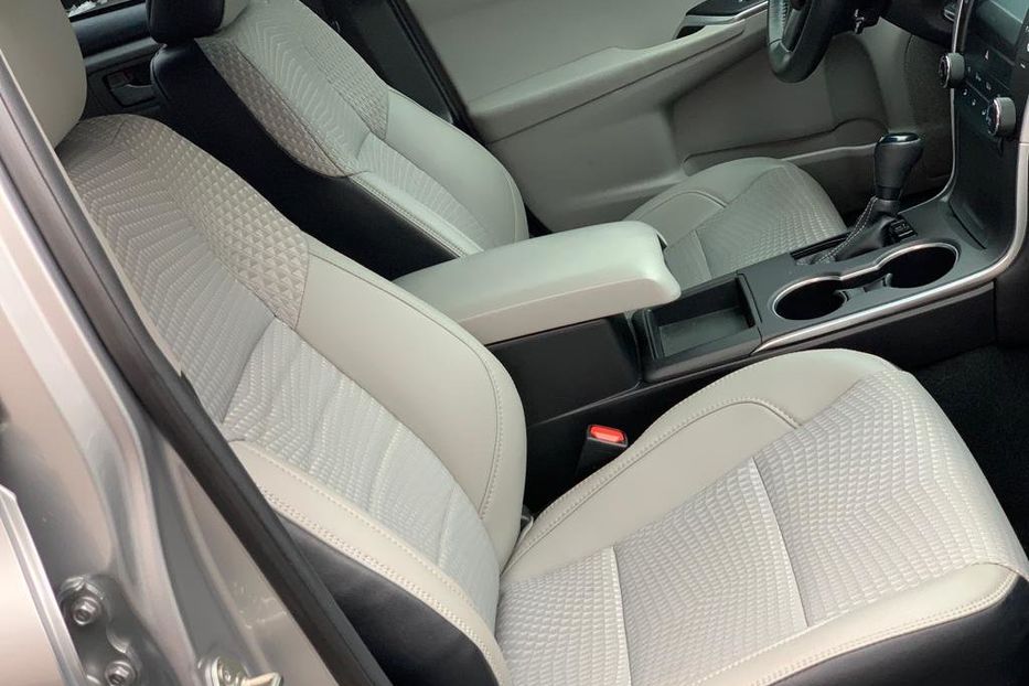 Продам Toyota Camry SE 2015 года в Киеве