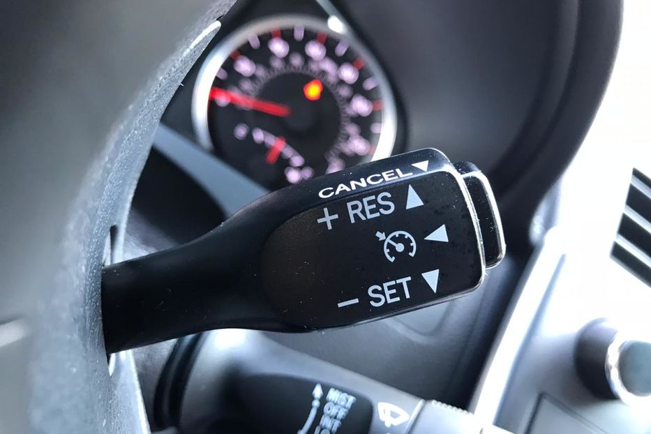 Продам Toyota Camry SE 2015 года в Киеве