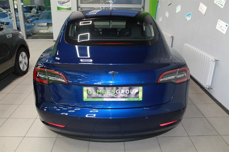 Продам Tesla Model 3 Long Range 75 kWt 2018 года в Киеве
