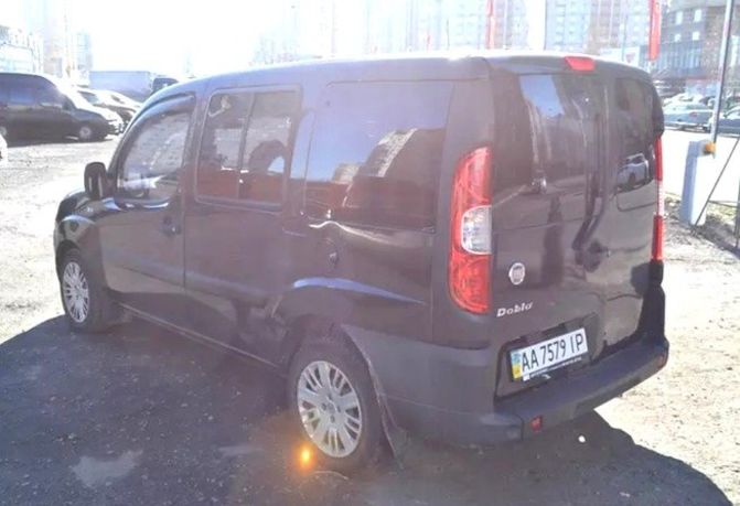 Продам Fiat Doblo пасс. 2009 года в Киеве