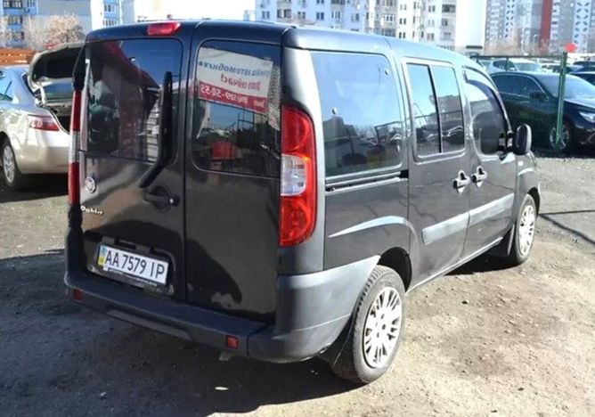 Продам Fiat Doblo пасс. 2009 года в Киеве