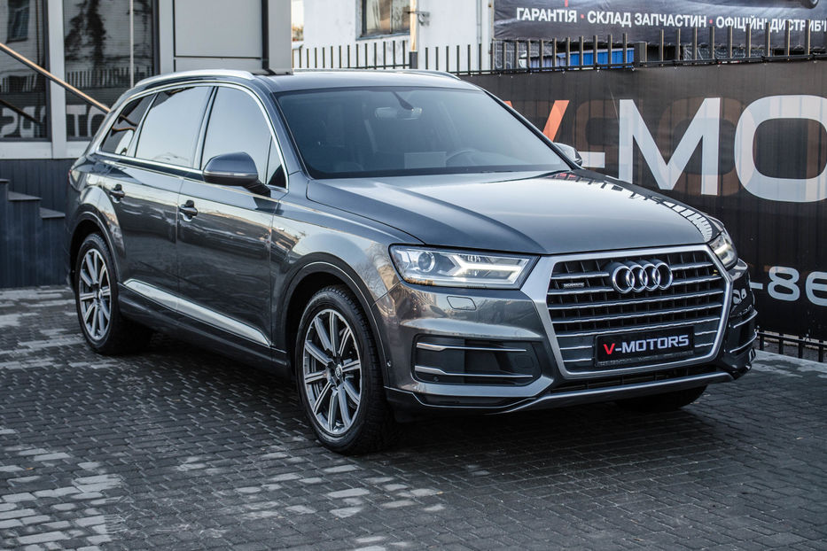 Продам Audi Q7 2.0 TFSI 2017 года в Киеве