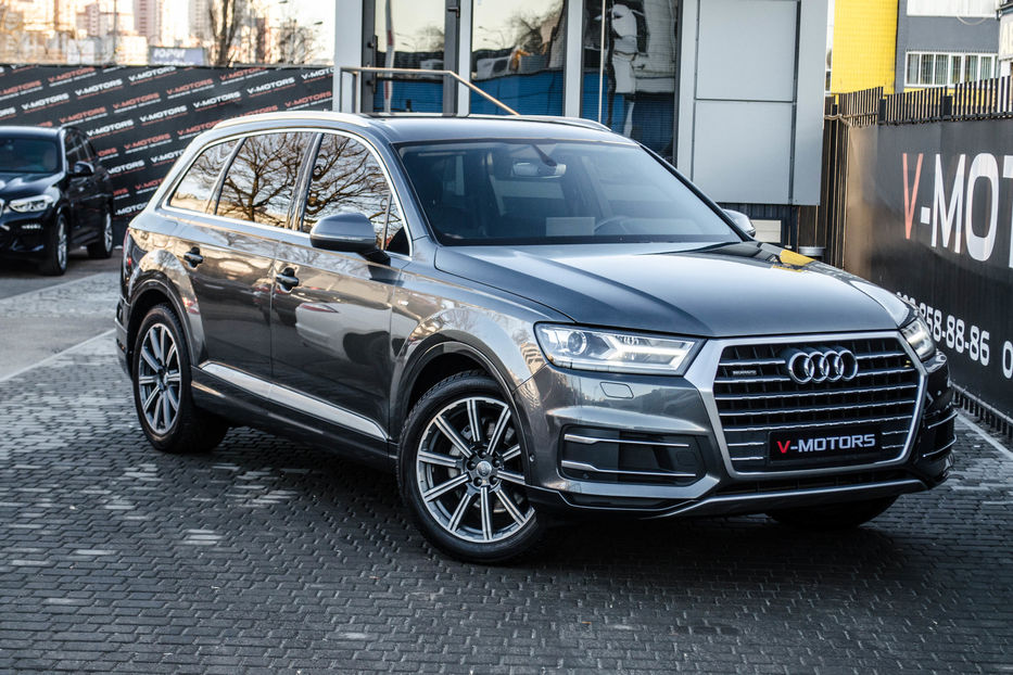 Продам Audi Q7 2.0 TFSI 2017 года в Киеве