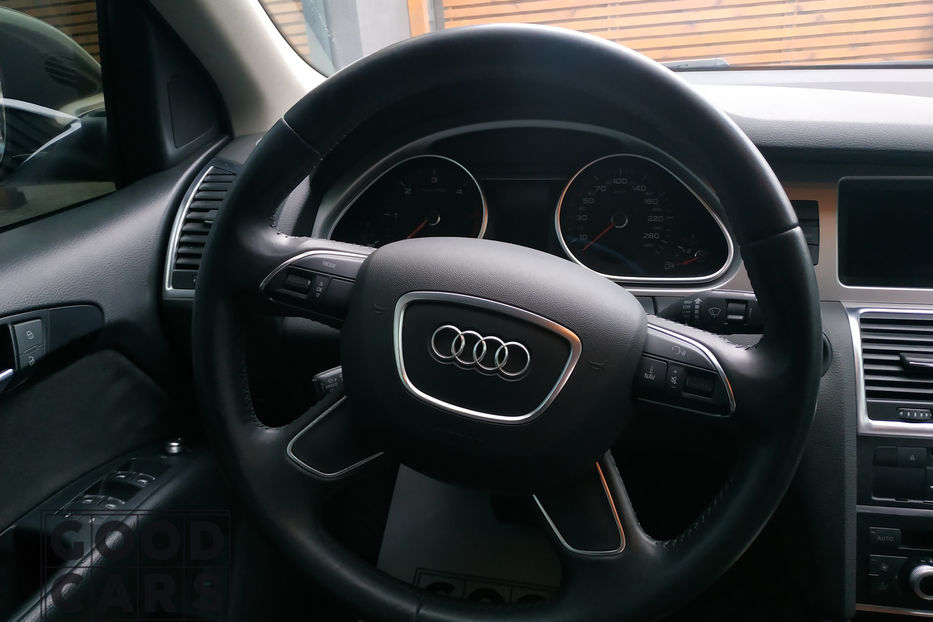 Продам Audi Q7 2013 года в Одессе
