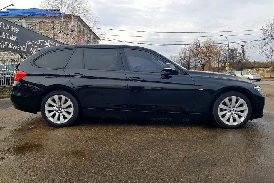 Продам BMW 318 318D 2014 года в Киеве