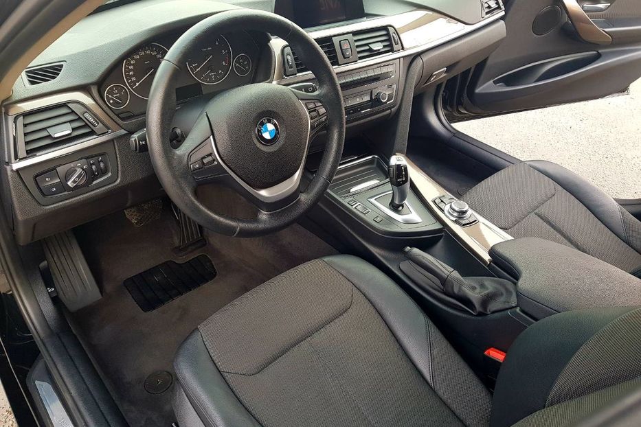 Продам BMW 318 318D 2014 года в Киеве