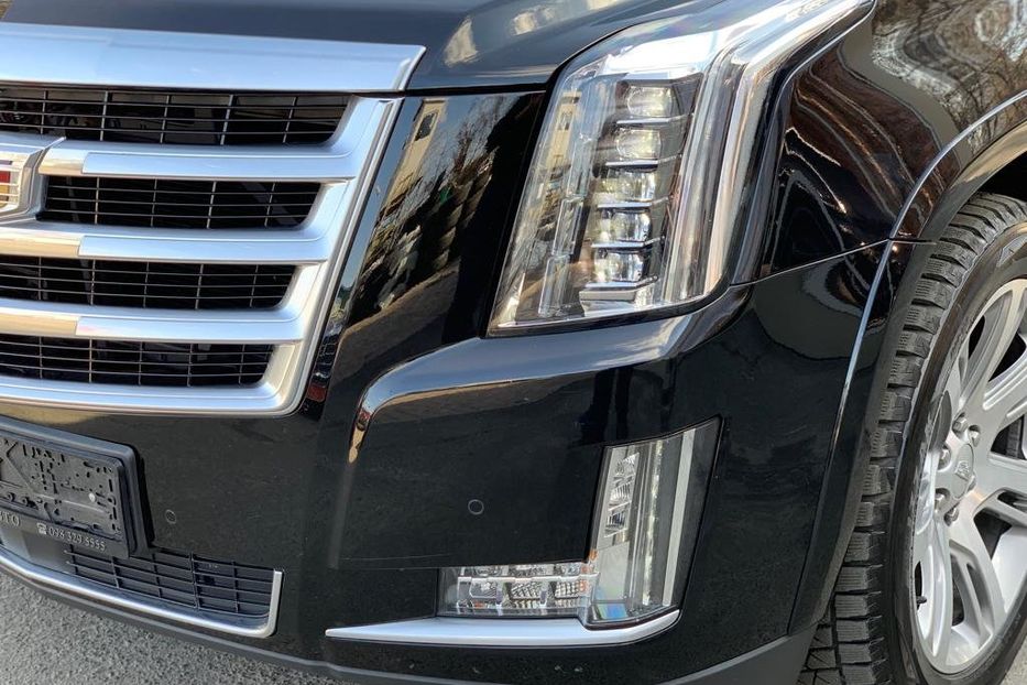 Продам Cadillac Escalade 2016 года в Киеве