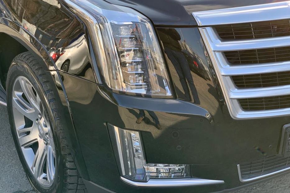 Продам Cadillac Escalade 2016 года в Киеве