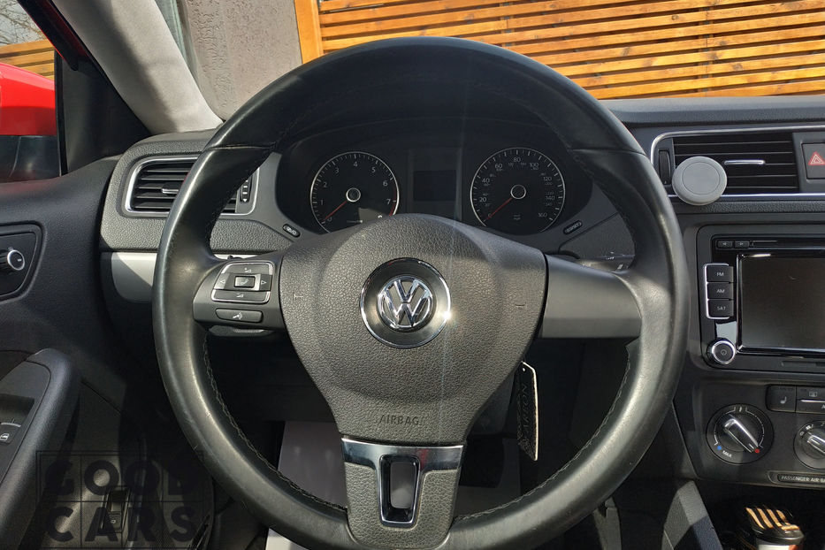 Продам Volkswagen Jetta 2014 года в Одессе