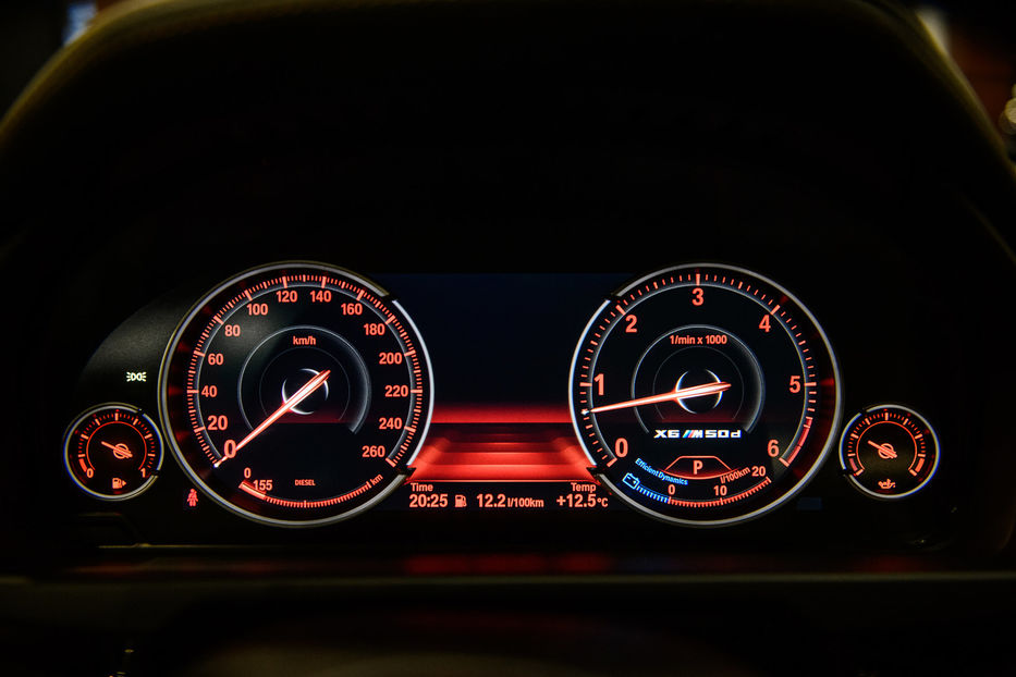 Продам BMW X6 M 50 D  2015 года в Одессе