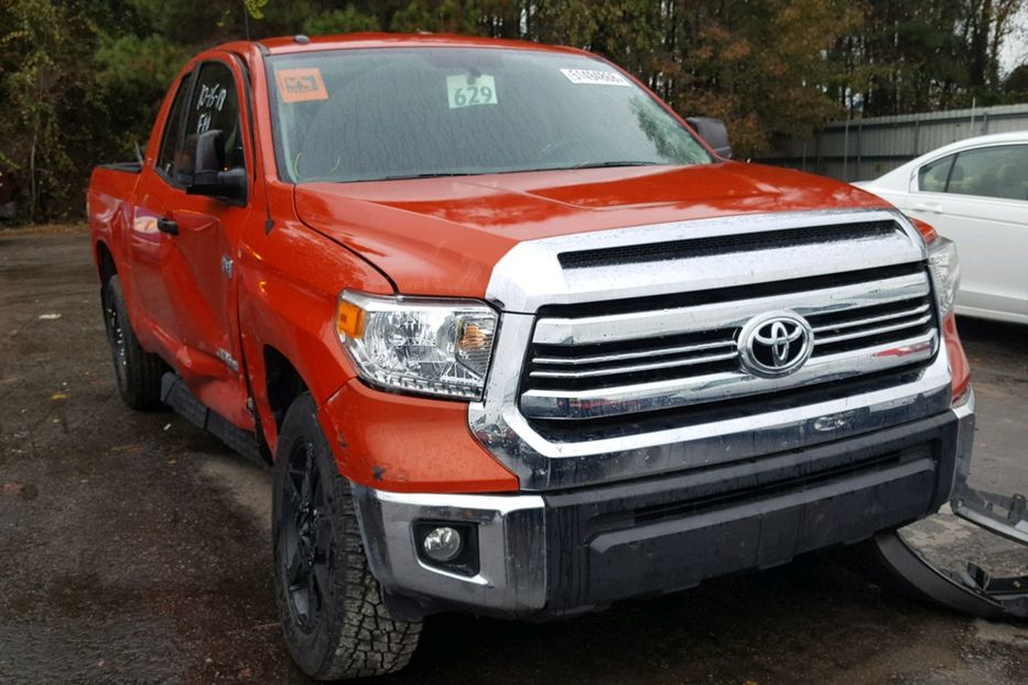 Продам Toyota Tundra 2017 года в Харькове