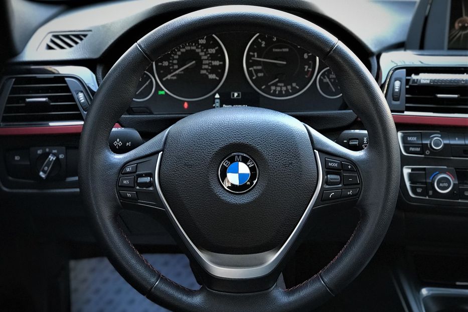 Продам BMW 328 2015 года в Одессе