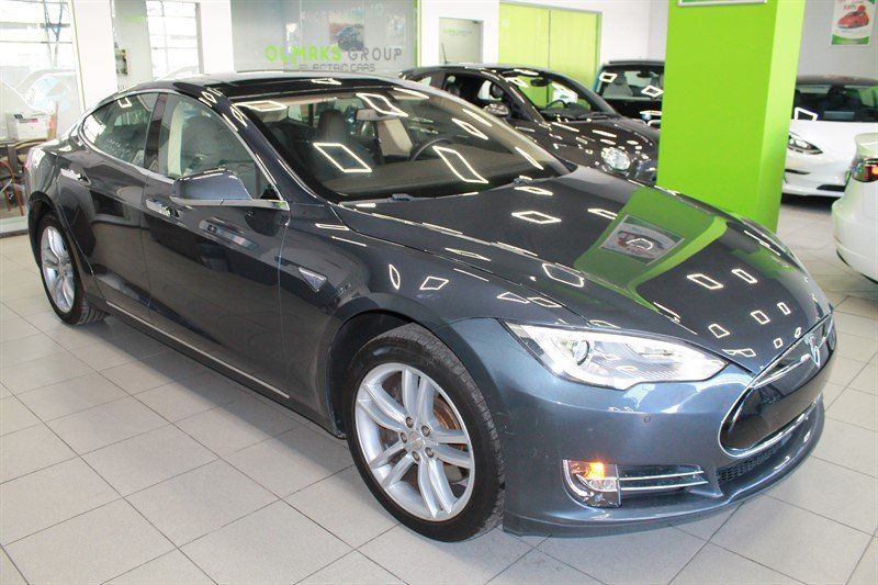 Продам Tesla Model S 85 2014 года в Киеве