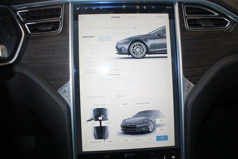 Продам Tesla Model S 85 2014 года в Киеве