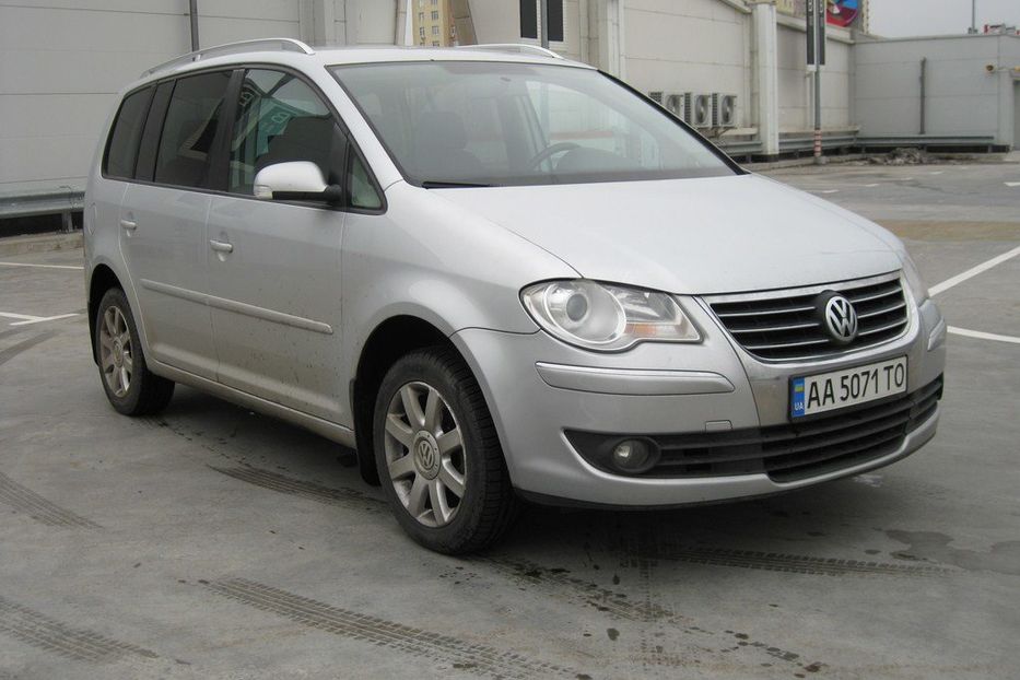 Продам Volkswagen Touran 2007 года в Киеве