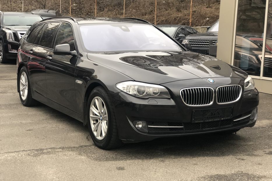 Продам BMW 525 D Xdrive  2013 года в Киеве