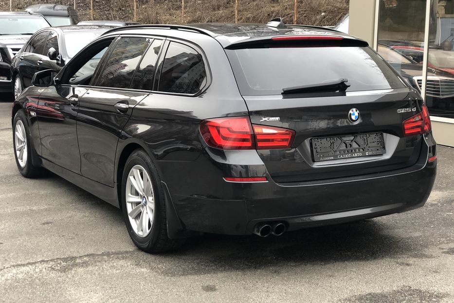 Продам BMW 525 D Xdrive  2013 года в Киеве