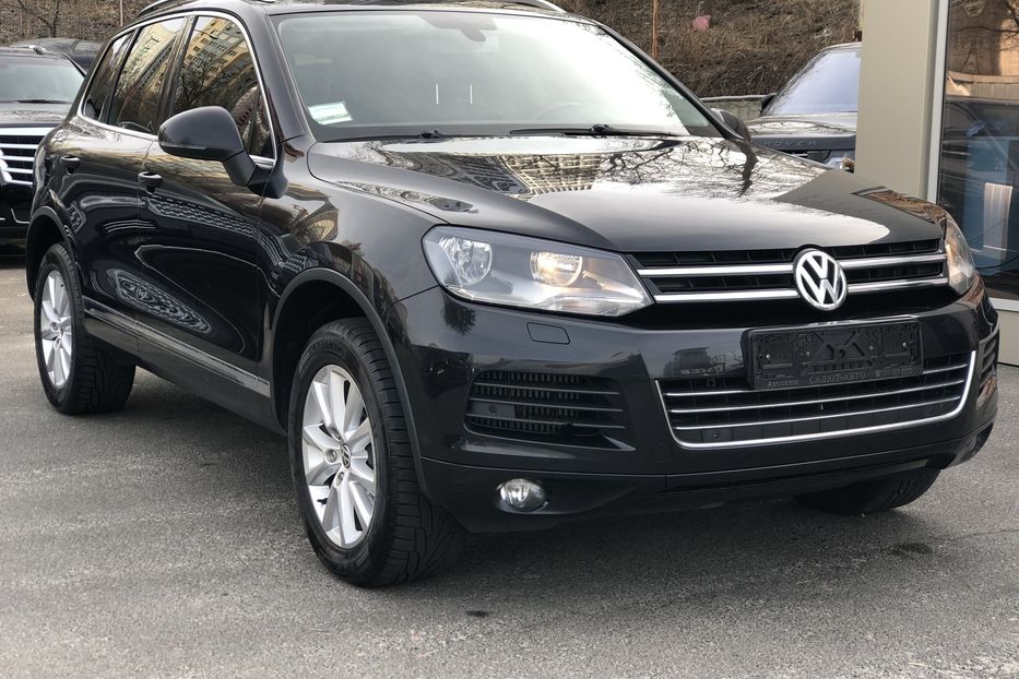 Продам Volkswagen Touareg 2012 года в Киеве