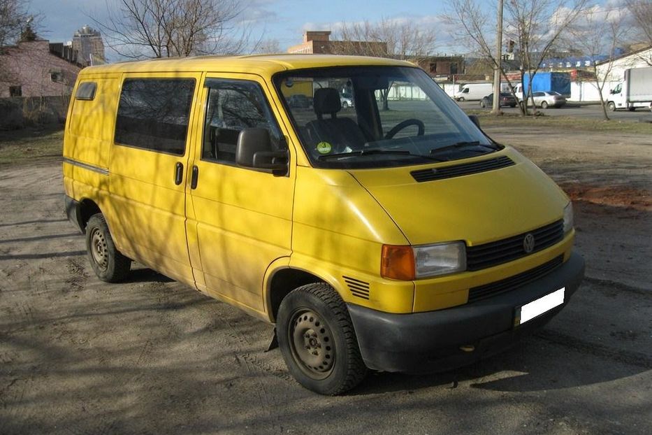 Продам Volkswagen T4 (Transporter) пасс. 2003 года в Киеве