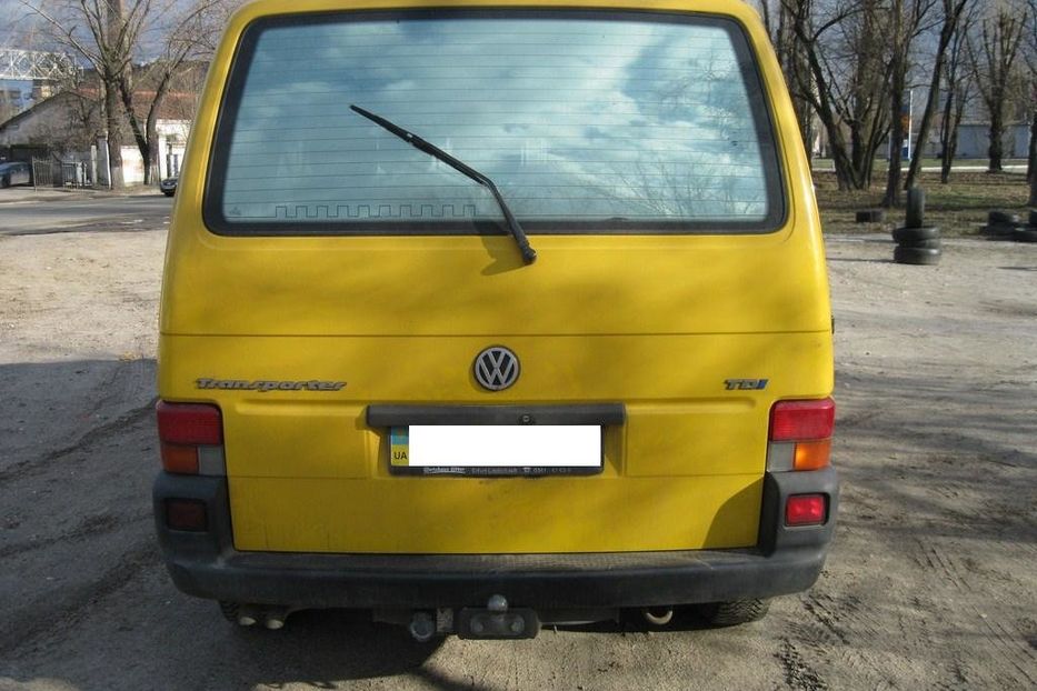 Продам Volkswagen T4 (Transporter) пасс. 2003 года в Киеве