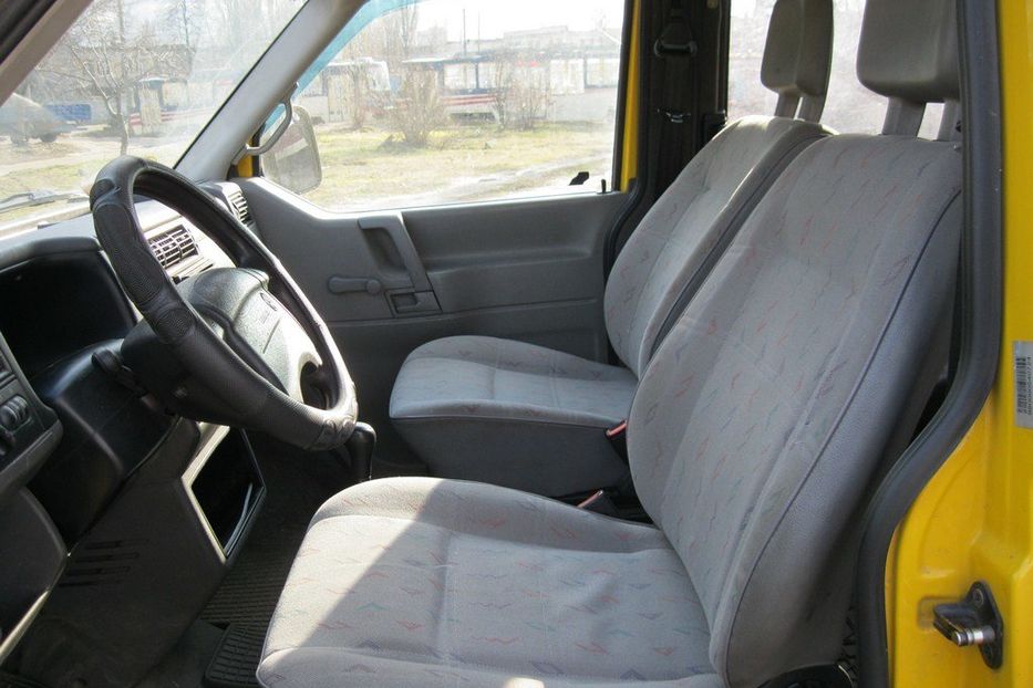 Продам Volkswagen T4 (Transporter) пасс. 2003 года в Киеве