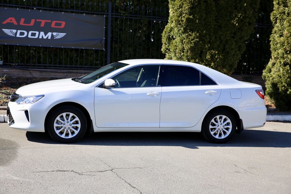 Продам Toyota Camry 2.5  2017 года в Киеве