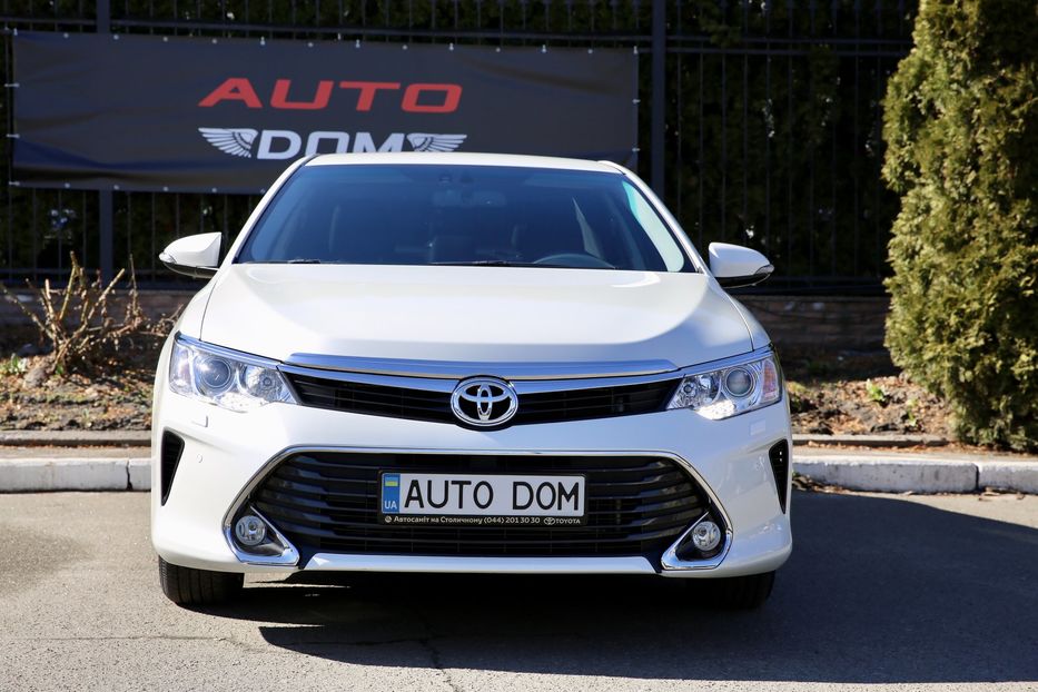 Продам Toyota Camry 2.5  2017 года в Киеве