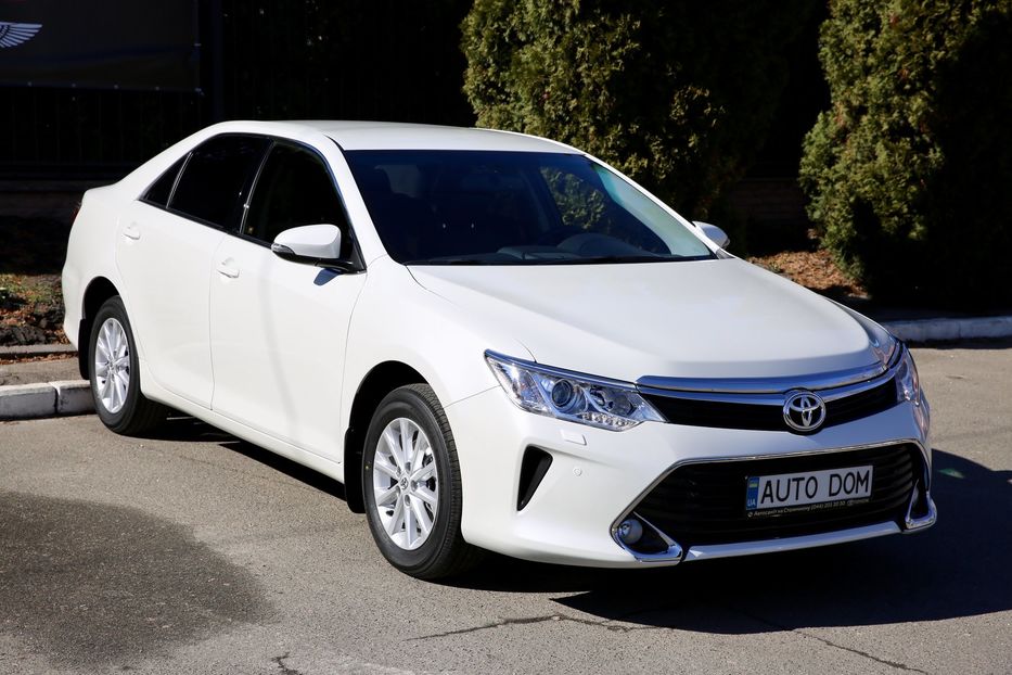 Продам Toyota Camry 2.5  2017 года в Киеве