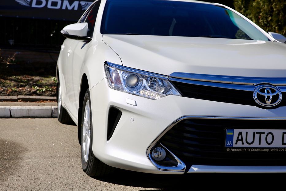 Продам Toyota Camry 2.5  2017 года в Киеве