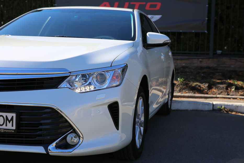 Продам Toyota Camry 2.5  2017 года в Киеве