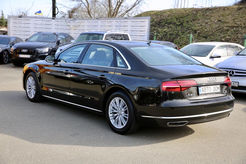 Продам Audi A8 3.0TDI LONG 2017 года в Киеве