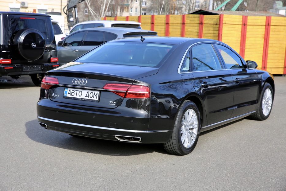 Продам Audi A8 3.0TDI LONG 2017 года в Киеве