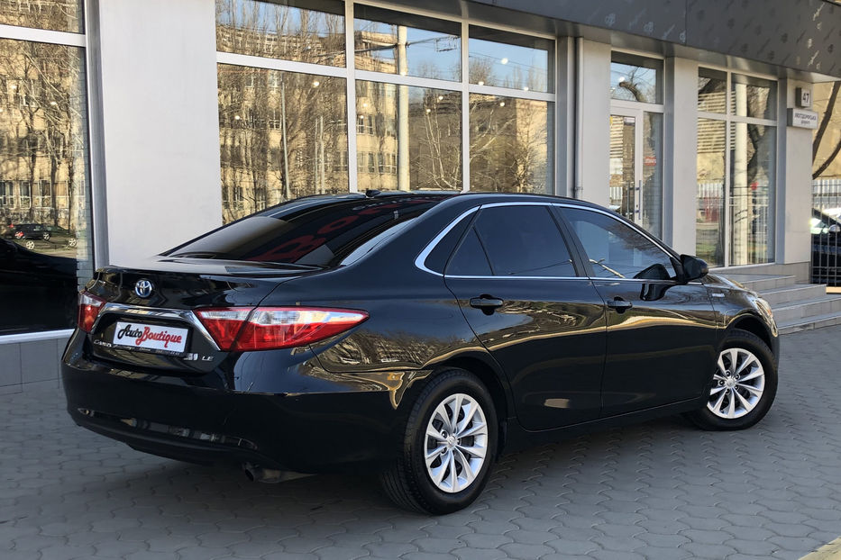 Продам Toyota Camry Hybrid  2017 года в Одессе