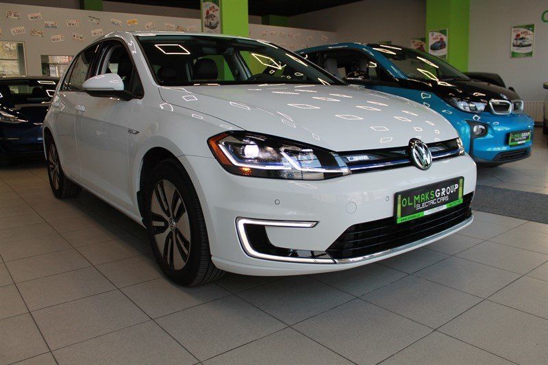 Продам Volkswagen e-Golf SEL Premium 35.8KWh 2017 года в Киеве