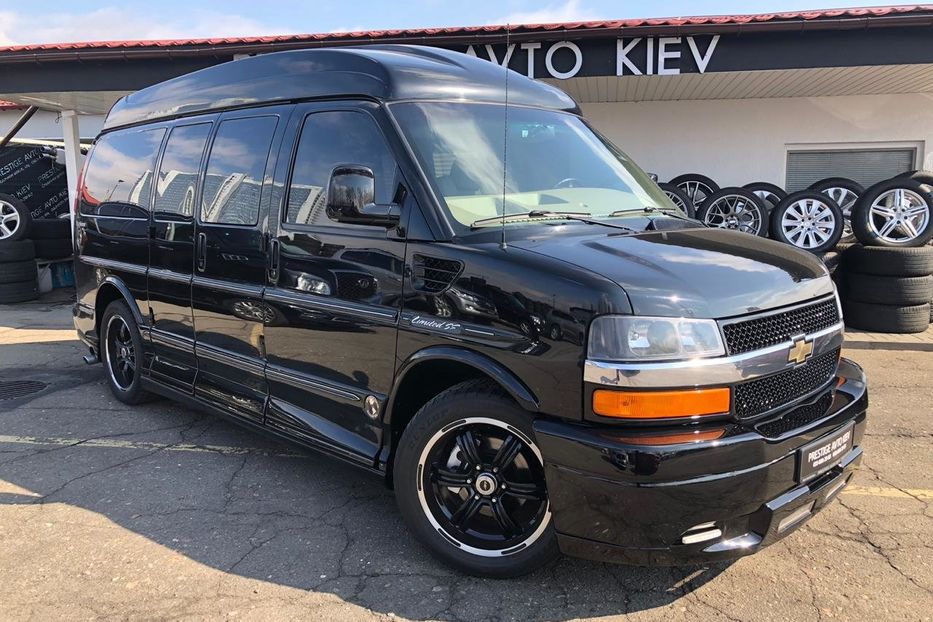 Продам Chevrolet Express пасс. EXPLORER LIMITED SE AWD 2012 года в Киеве