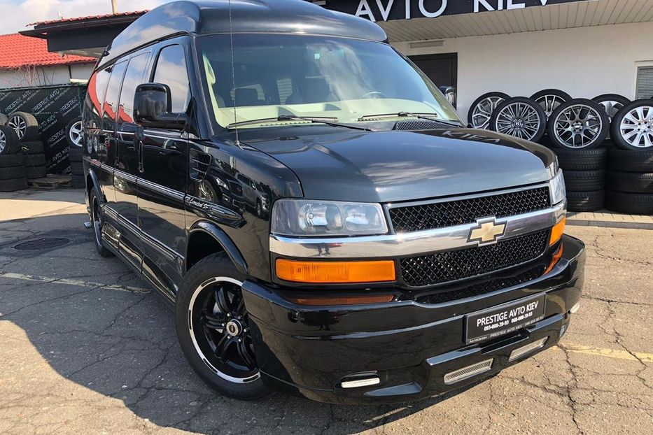 Продам Chevrolet Express пасс. EXPLORER LIMITED SE AWD 2012 года в Киеве