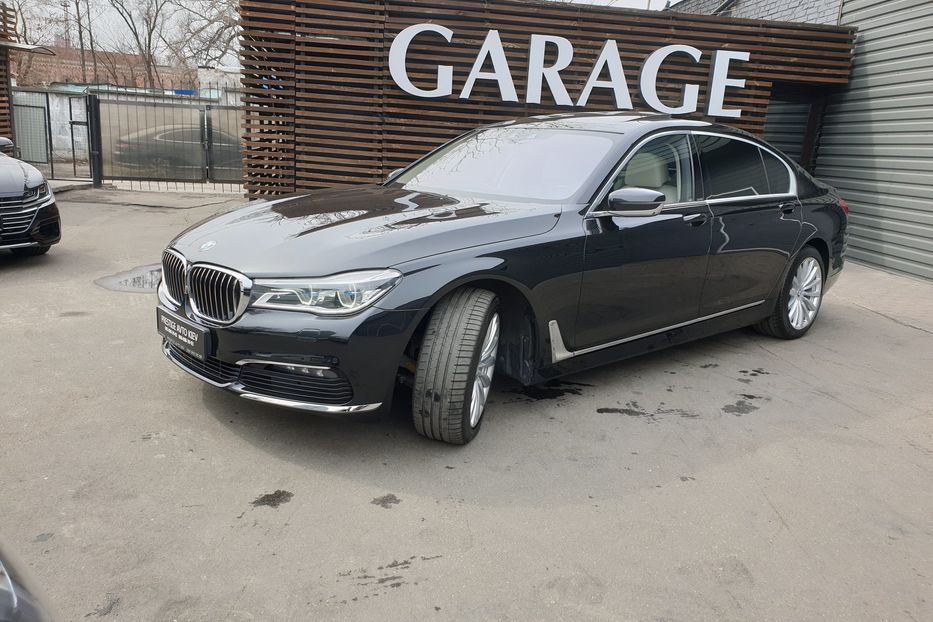 Продам BMW 750 Li X-drive  2015 года в Киеве