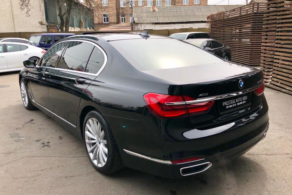 Продам BMW 750 Li X-drive  2015 года в Киеве