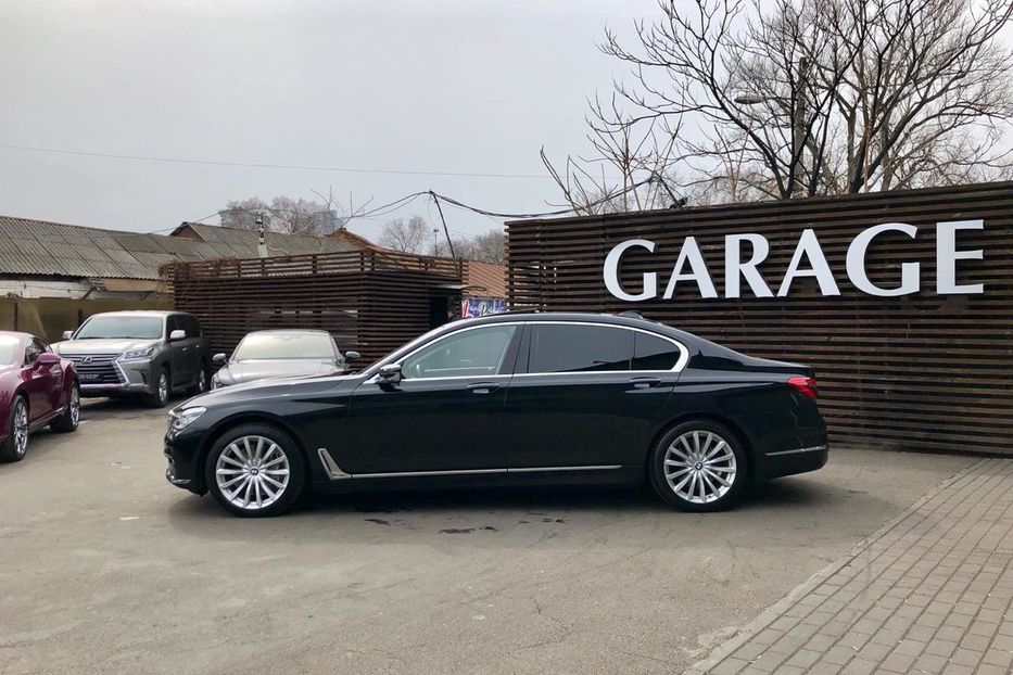 Продам BMW 750 Li X-drive  2015 года в Киеве