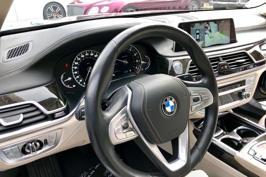 Продам BMW 750 Li X-drive  2015 года в Киеве