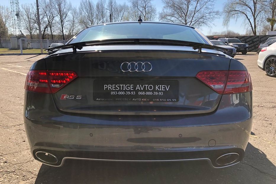 Продам Audi RS5 Quattro 2011 года в Киеве