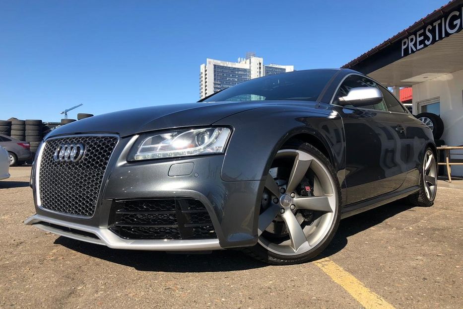 Продам Audi RS5 Quattro 2011 года в Киеве